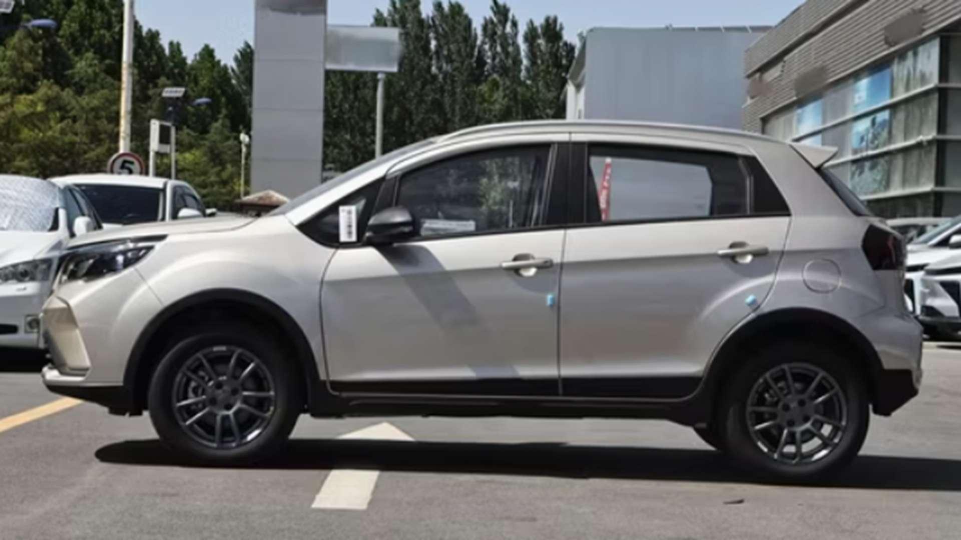 2022 Geely Livan X3 Pro